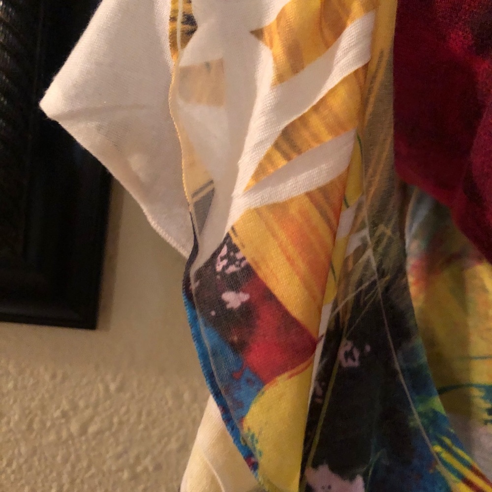 B. L. U.E. Cap sleeved Tunic - Picture 4 of 7